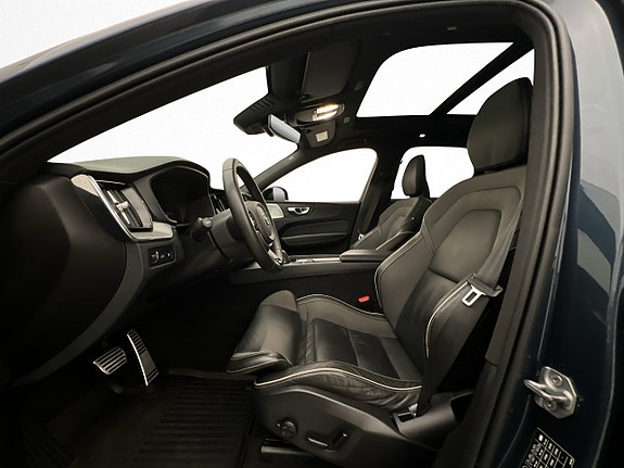 Volvo XC60 19 of 30