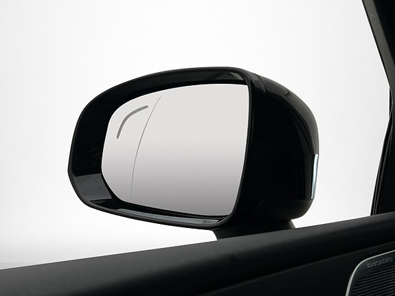 Volvo XC60 17 of 30
