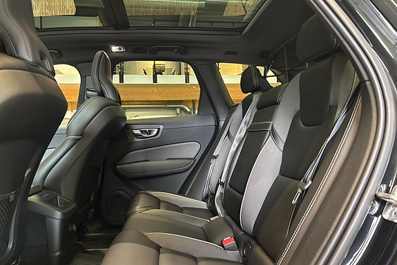 Volvo XC60 7 of 11