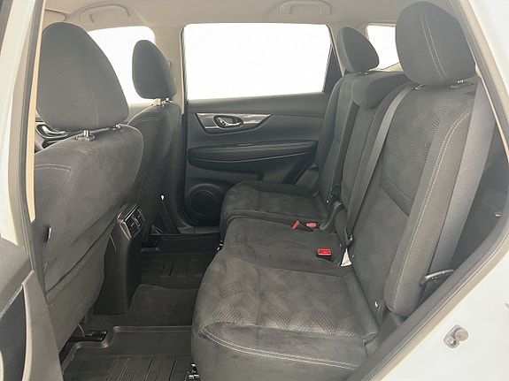 Nissan X-Trail 22 of 27