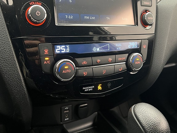 Nissan X-Trail 18 of 27