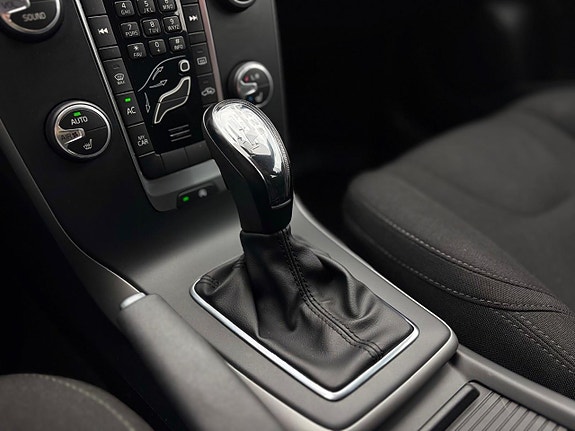 Volvo V40 16 of 26