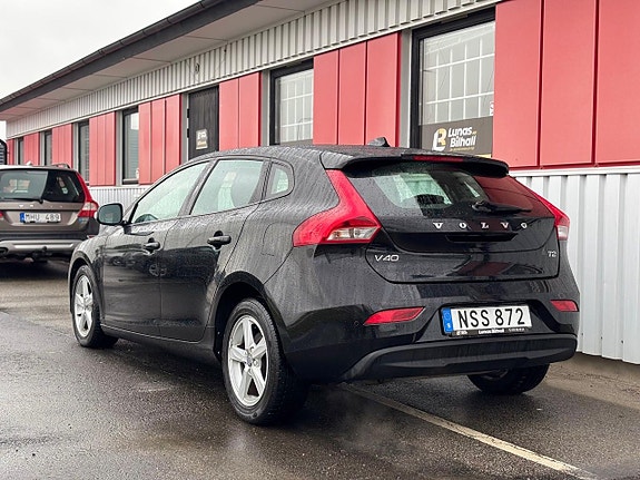 Volvo V40 4 of 26