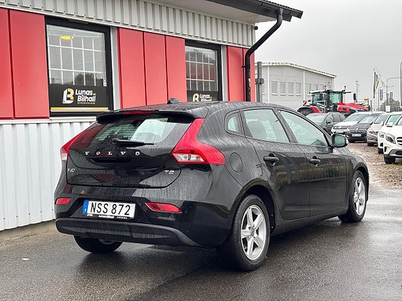 Volvo V40 7 of 26