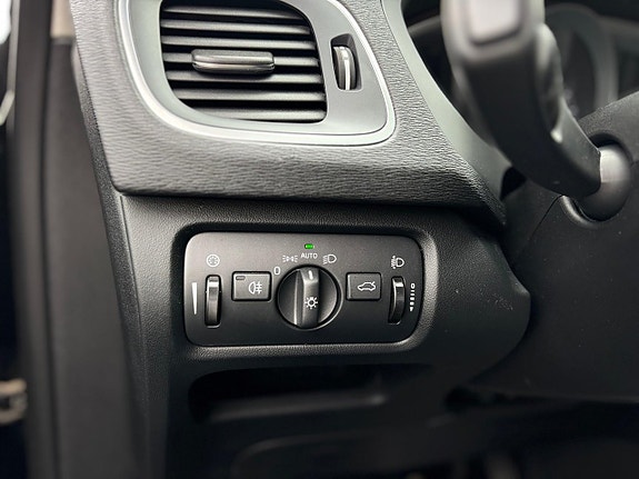 Volvo V40 24 of 26