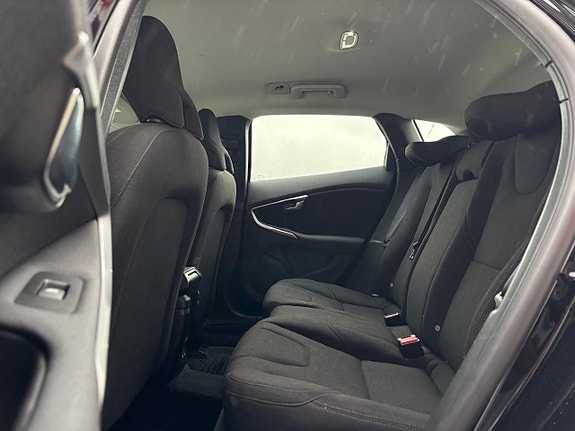 Volvo V40 21 of 26