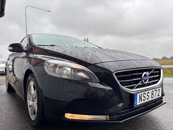 Volvo V40 25 of 26
