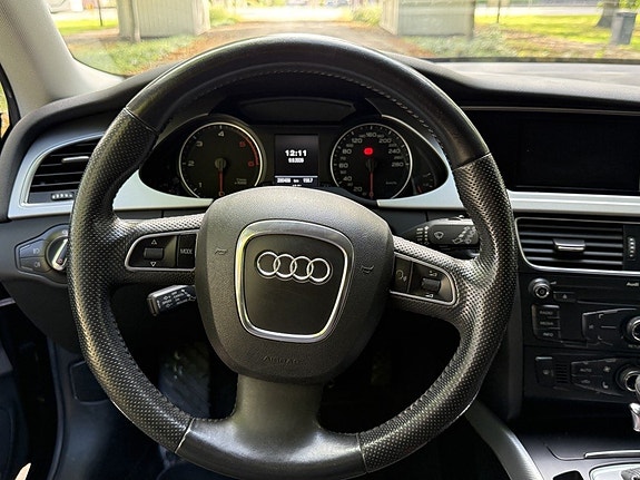 Audi A4 8 of 16
