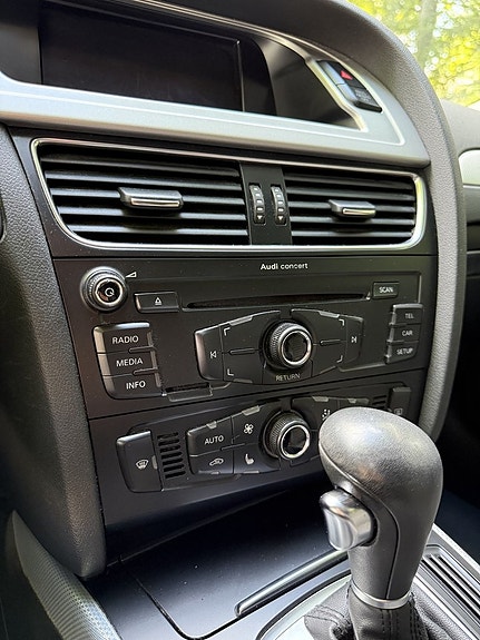 Audi A4 9 of 16