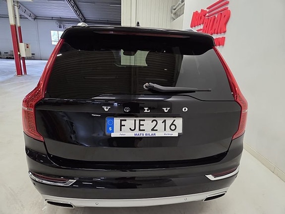 Volvo XC90 7 of 10