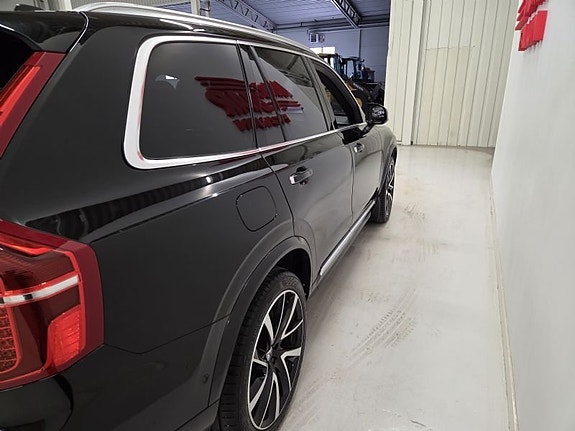 Volvo XC90 6 of 10