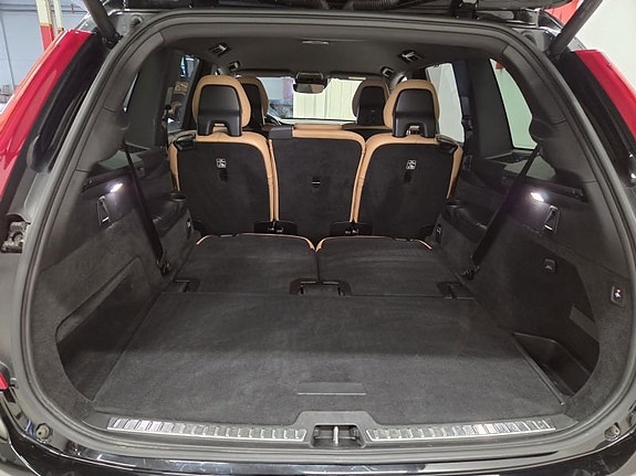 Volvo XC90 8 of 10