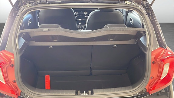 Kia Picanto 12 of 12