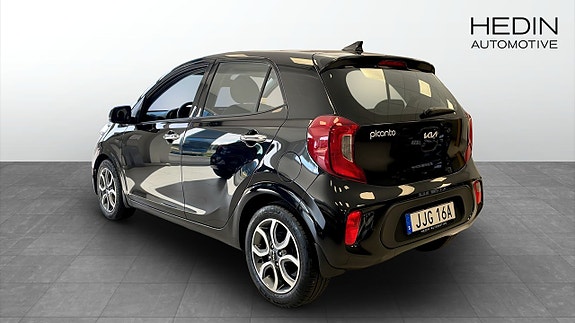 Kia Picanto 6 of 12