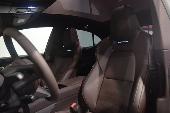 Porsche Cayenne Coupe 10 of 21