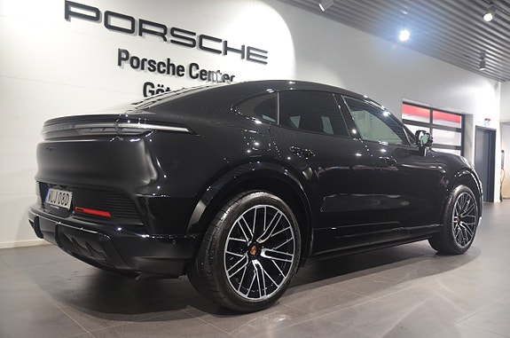 Porsche Cayenne Coupe 4 of 21