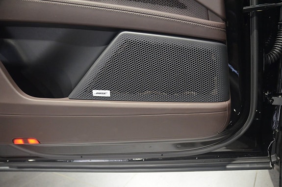 Porsche Cayenne Coupe 19 of 21