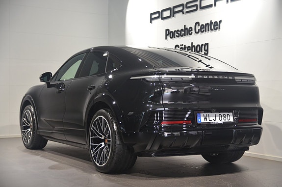 Porsche Cayenne Coupe 6 of 21