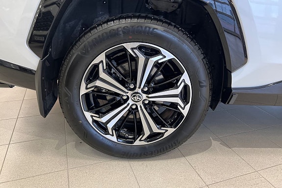 Toyota RAV4 17 of 30