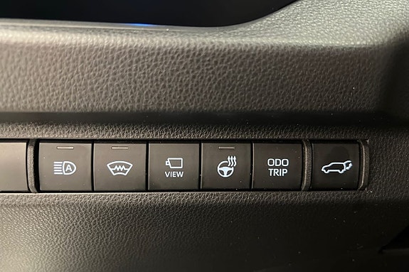 Toyota RAV4 30 of 30