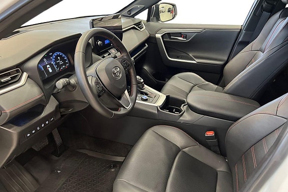 Toyota RAV4 14 of 30