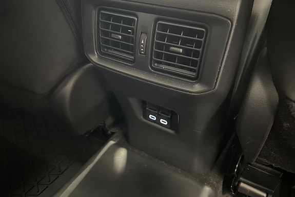 Toyota RAV4 23 of 30