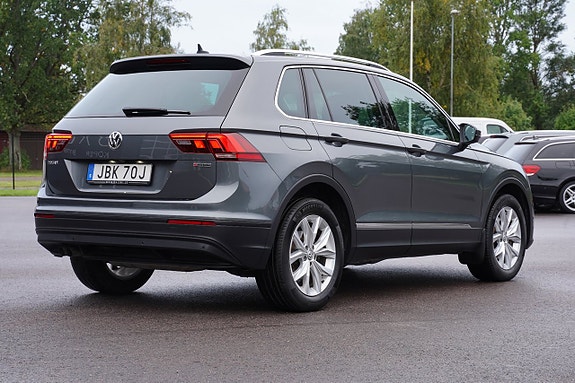Volkswagen Tiguan 2 of 27