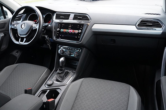 Volkswagen Tiguan 21 of 27