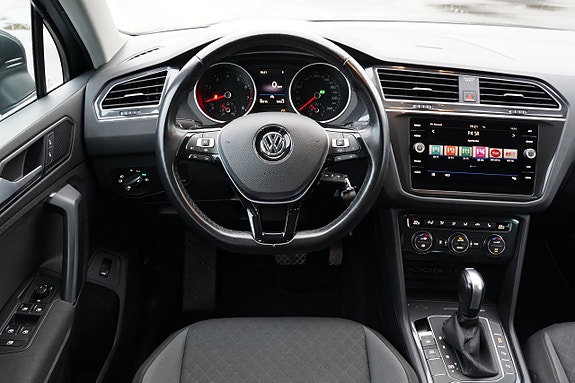Volkswagen Tiguan 12 of 27