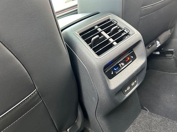 Volkswagen Tiguan 14 of 27