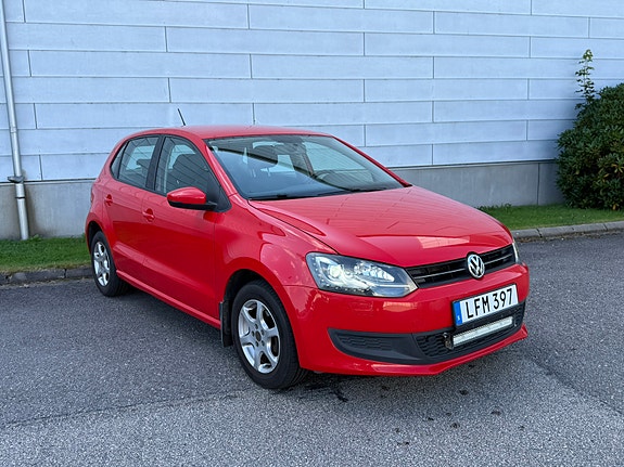 Volkswagen Polo 2 of 6