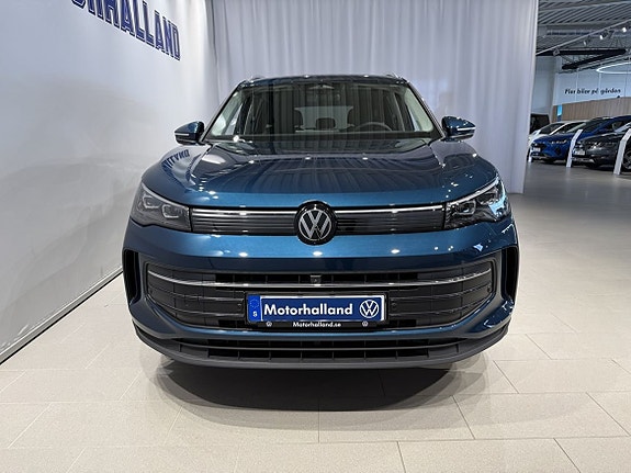 Volkswagen Tiguan 3 of 26