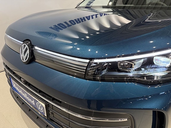 Volkswagen Tiguan 4 of 26