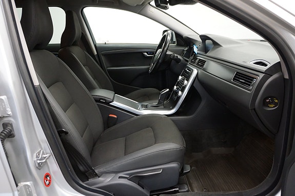 Volvo XC70 10 of 23