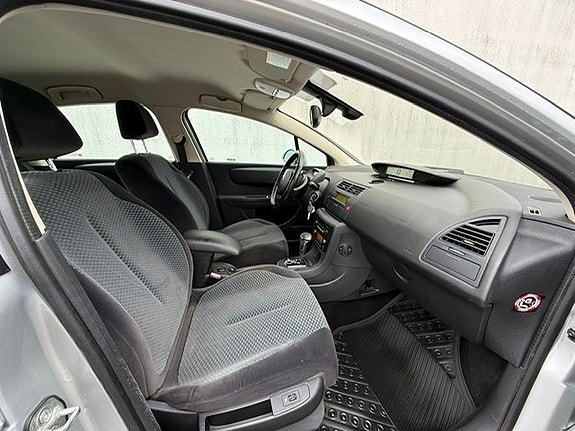 Citroen C4 11 of 13