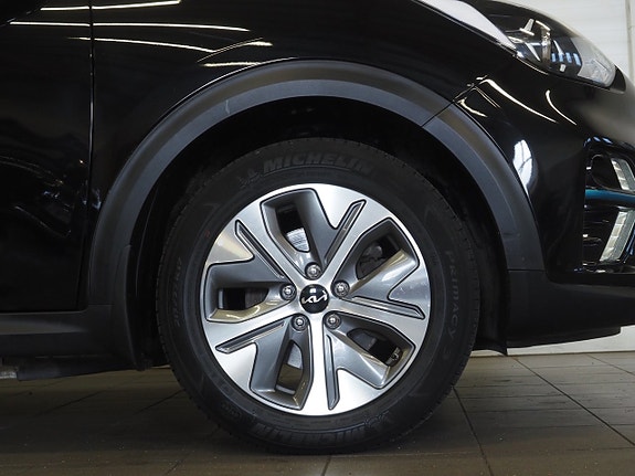 Kia e-Niro 8 of 23