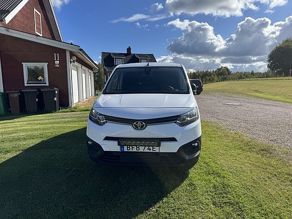 Toyota Proace City 2 of 15