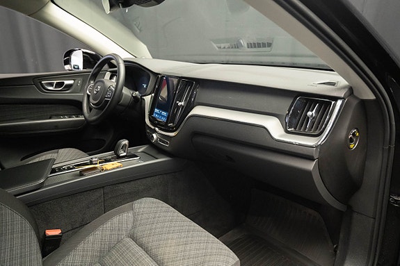 Volvo XC60 14 of 26