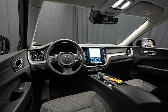 Volvo XC60 15 of 26