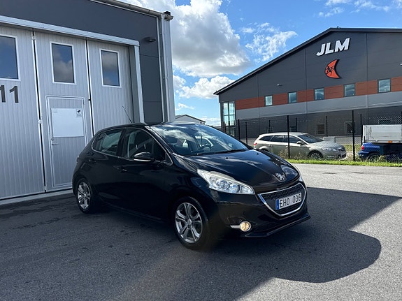 Peugeot 208 7 of 14