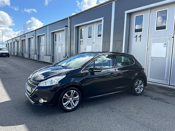Peugeot 208 5 of 14