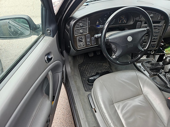 Saab 9-5 4 of 6