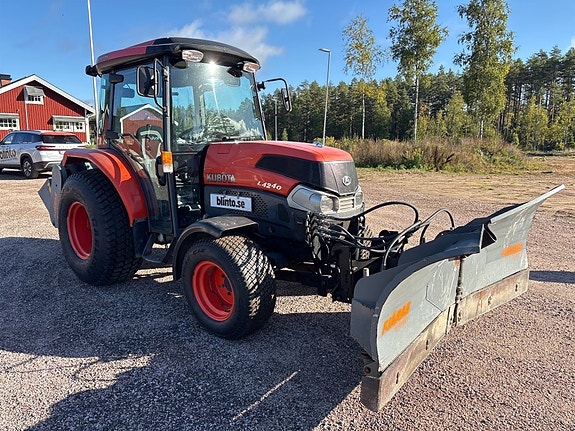 Kompakttraktor KUBOTA L4240 3 of 6