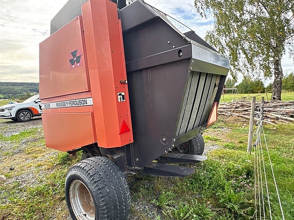 Balpress Massey Ferguson MF 828 4 of 6