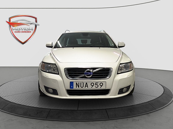 Volvo V50 2 of 18