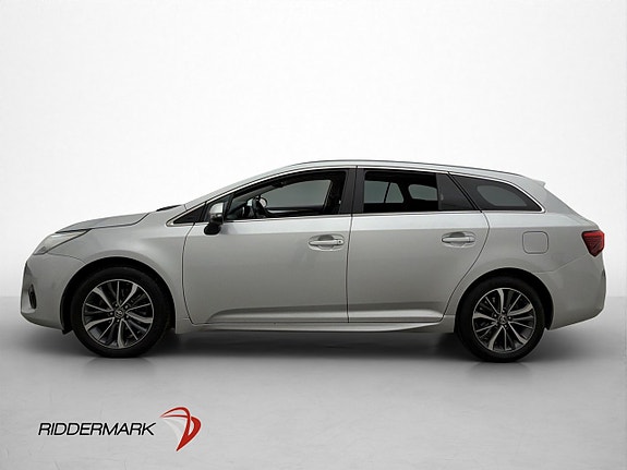 Toyota Avensis 4 of 30