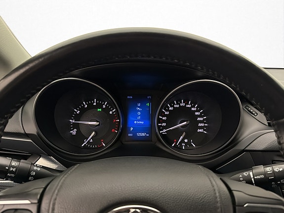 Toyota Avensis 17 of 30