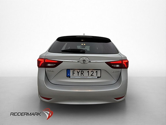 Toyota Avensis 6 of 30