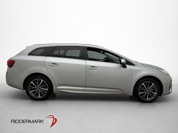 Toyota Avensis 9 of 30