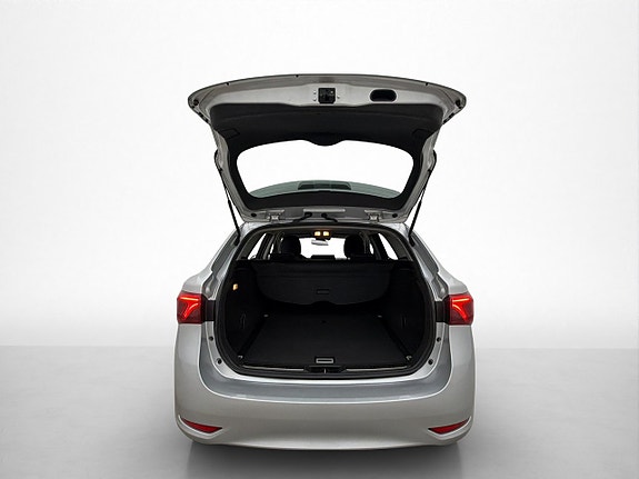 Toyota Avensis 27 of 30